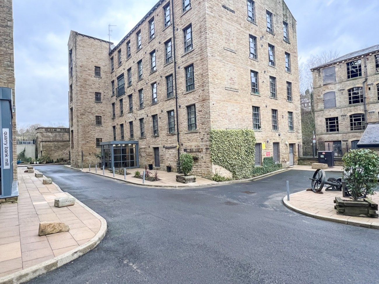 Images for Stoney Lane, Longwood, Huddersfield