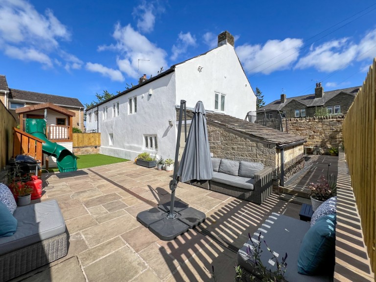 View Full Details for Cinderhills Road, Holmfirth