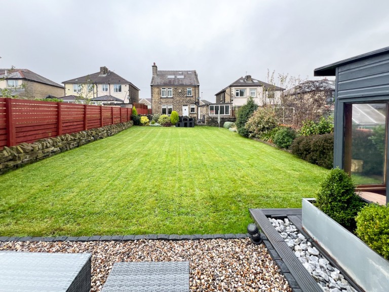 View Full Details for Linthwaite, Huddersfield