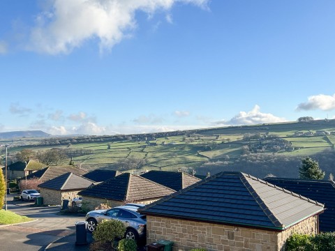 Click the photo for more details of Upperthong, Holmfirth